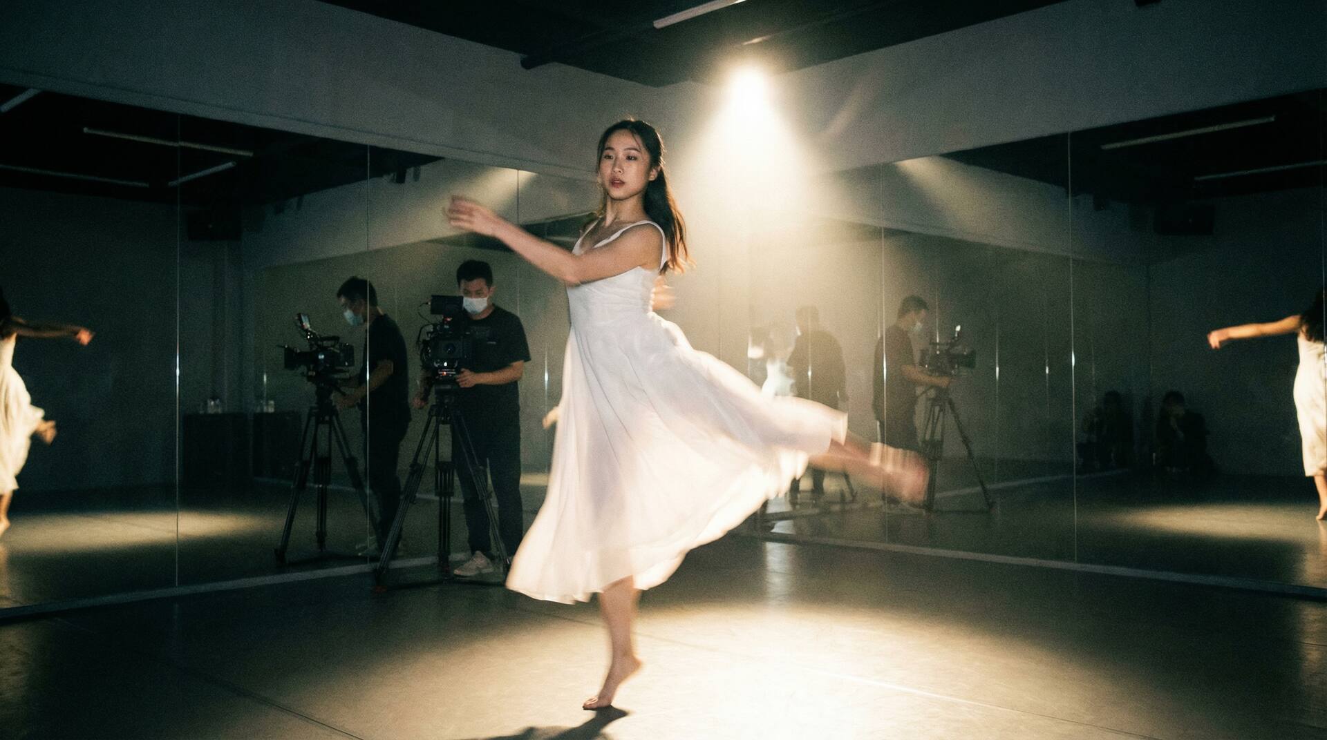 国产自拍舞蹈视频